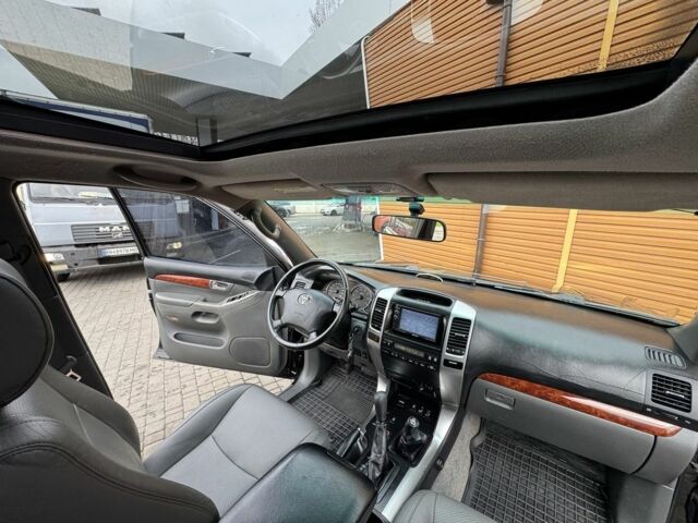 Черный Тойота Ленд Крузер Прадо 120, объемом двигателя 4 л и пробегом 233 тыс. км за 15700 $, фото 11 на Automoto.ua