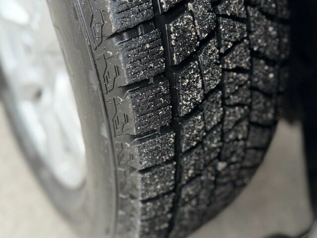 Черный Тойота Ленд Крузер Прадо 120, объемом двигателя 2.7 л и пробегом 188 тыс. км за 12000 $, фото 7 на Automoto.ua