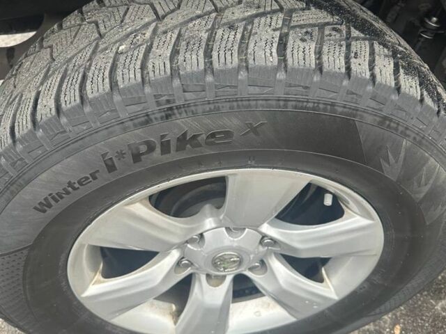 Чорний Тойота Ленд Крузер Прадо 120, об'ємом двигуна 4 л та пробігом 305 тис. км за 13800 $, фото 6 на Automoto.ua