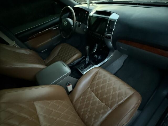 Чорний Тойота Ленд Крузер Прадо 120, об'ємом двигуна 2.7 л та пробігом 322 тис. км за 11700 $, фото 9 на Automoto.ua