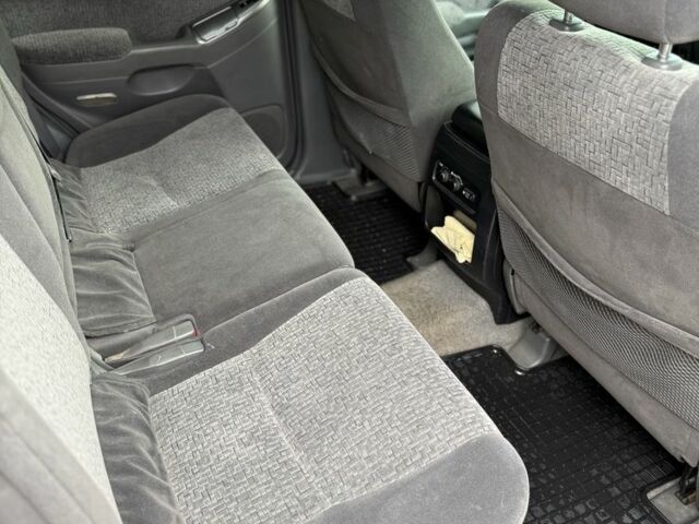 Черный Тойота Ленд Крузер Прадо 120, объемом двигателя 2.7 л и пробегом 188 тыс. км за 12000 $, фото 5 на Automoto.ua