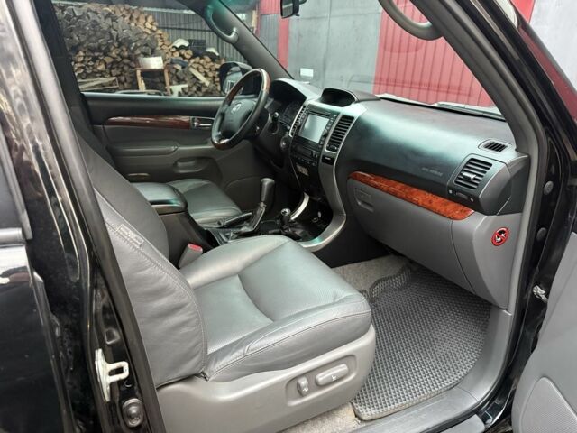 Черный Тойота Ленд Крузер Прадо 120, объемом двигателя 3 л и пробегом 277 тыс. км за 15900 $, фото 11 на Automoto.ua