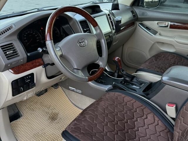 Чорний Тойота Ленд Крузер Прадо 120, об'ємом двигуна 4 л та пробігом 289 тис. км за 16500 $, фото 4 на Automoto.ua