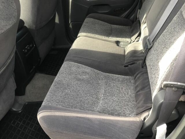 Черный Тойота Ленд Крузер Прадо 120, объемом двигателя 2.7 л и пробегом 210 тыс. км за 12200 $, фото 8 на Automoto.ua