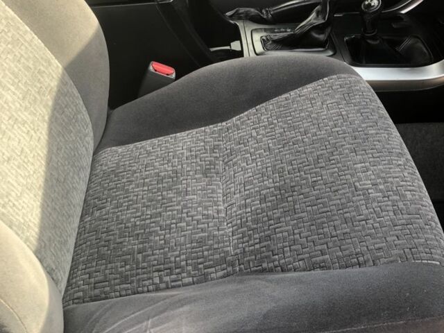 Черный Тойота Ленд Крузер Прадо 120, объемом двигателя 2.7 л и пробегом 210 тыс. км за 12200 $, фото 9 на Automoto.ua