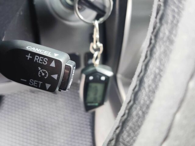 Черный Тойота Ленд Крузер Прадо 120, объемом двигателя 2.7 л и пробегом 250 тыс. км за 14200 $, фото 17 на Automoto.ua