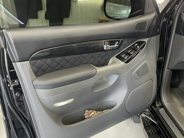 Черный Тойота Ленд Крузер Прадо 120, объемом двигателя 4 л и пробегом 280 тыс. км за 18000 $, фото 7 на Automoto.ua