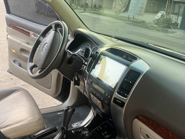 Черный Тойота Ленд Крузер Прадо 120, объемом двигателя 4 л и пробегом 250 тыс. км за 16200 $, фото 9 на Automoto.ua