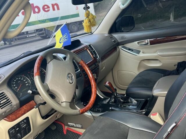 Тойота Ленд Крузер Прадо 120 2007 у Харкові на Automoto.ua Чорний Тойота Ленд Крузер Прадо 120, об'ємом двигуна 4 л та пробігом 220 тис. км за 17460 $, фото 5 на Automoto.ua