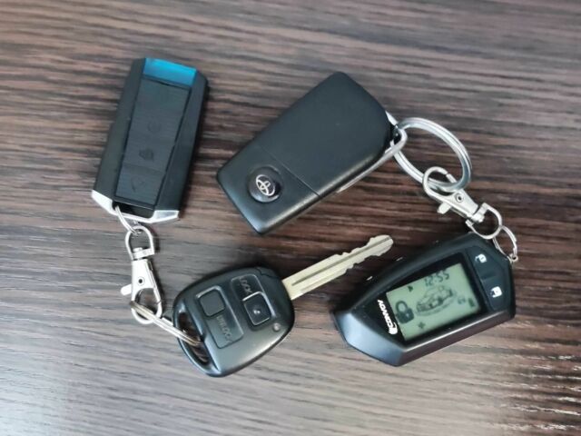 Черный Тойота Ленд Крузер Прадо 120, объемом двигателя 2.7 л и пробегом 250 тыс. км за 14200 $, фото 23 на Automoto.ua