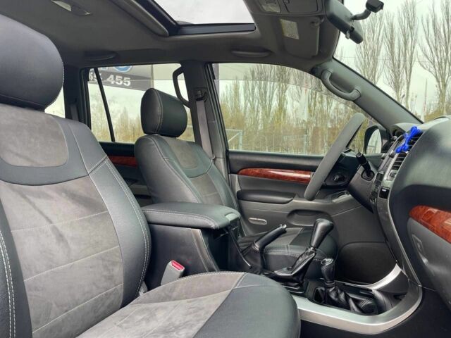 Черный Тойота Ленд Крузер Прадо 120, объемом двигателя 2.7 л и пробегом 250 тыс. км за 13800 $, фото 17 на Automoto.ua