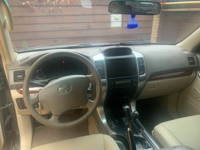 Черный Тойота Ленд Крузер Прадо 120, объемом двигателя 4 л и пробегом 262 тыс. км за 13810 $, фото 1 на Automoto.ua