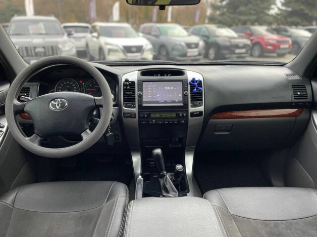 Черный Тойота Ленд Крузер Прадо 120, объемом двигателя 2.7 л и пробегом 250 тыс. км за 13800 $, фото 20 на Automoto.ua