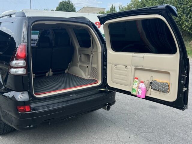 Тойота Ленд Крузер Прадо 120 2007 у Харкові на Automoto.ua Чорний Тойота Ленд Крузер Прадо 120, об'ємом двигуна 4 л та пробігом 220 тис. км за 17460 $, фото 4 на Automoto.ua