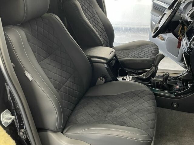 Черный Тойота Ленд Крузер Прадо 120, объемом двигателя 4 л и пробегом 280 тыс. км за 18000 $, фото 9 на Automoto.ua