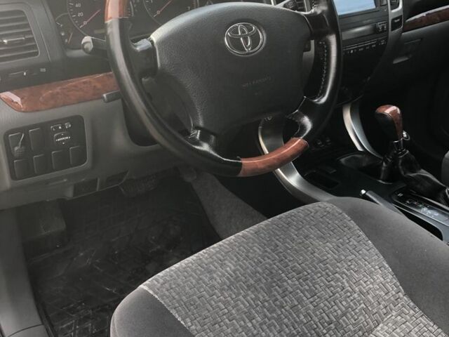 Черный Тойота Ленд Крузер Прадо 120, объемом двигателя 2.7 л и пробегом 210 тыс. км за 12200 $, фото 6 на Automoto.ua