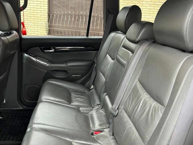 Черный Тойота Ленд Крузер Прадо 120, объемом двигателя 4 л и пробегом 168 тыс. км за 25000 $, фото 9 на Automoto.ua