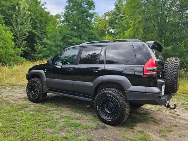 Черный Тойота Ленд Крузер Прадо 120, объемом двигателя 3 л и пробегом 245 тыс. км за 3700 $, фото 4 на Automoto.ua