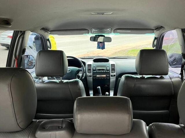 Черный Тойота Ленд Крузер Прадо 120, объемом двигателя 4 л и пробегом 168 тыс. км за 25000 $, фото 17 на Automoto.ua