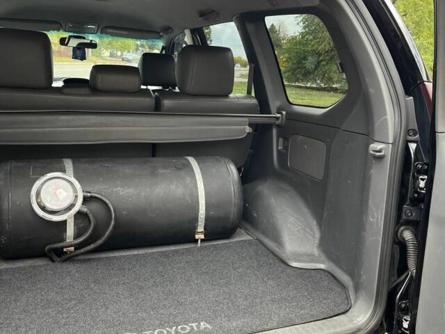 Черный Тойота Ленд Крузер Прадо 120, объемом двигателя 4 л и пробегом 168 тыс. км за 25000 $, фото 16 на Automoto.ua