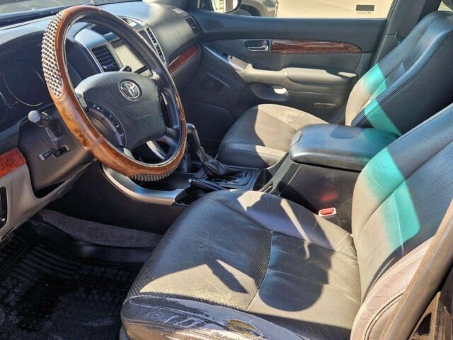 Черный Тойота Ленд Крузер Прадо 120, объемом двигателя 3 л и пробегом 265 тыс. км за 4100 $, фото 11 на Automoto.ua