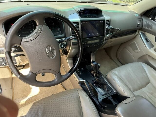 Черный Тойота Ленд Крузер Прадо 120, объемом двигателя 4 л и пробегом 313 тыс. км за 18400 $, фото 8 на Automoto.ua