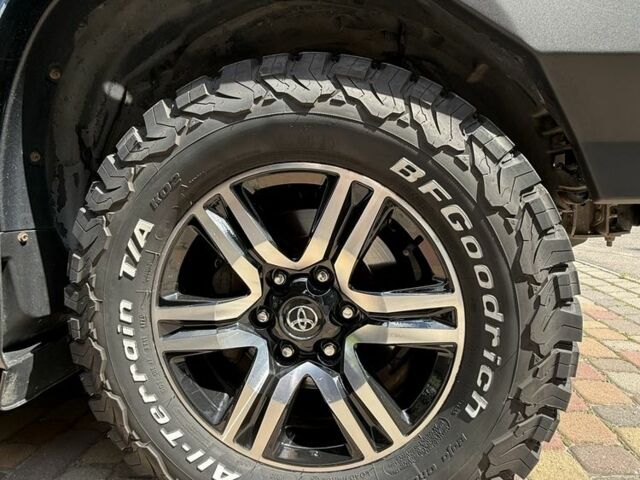 Черный Тойота Ленд Крузер Прадо 120, объемом двигателя 4 л и пробегом 313 тыс. км за 18400 $, фото 20 на Automoto.ua