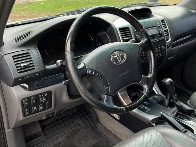 Черный Тойота Ленд Крузер Прадо 120, объемом двигателя 4 л и пробегом 168 тыс. км за 25000 $, фото 1 на Automoto.ua