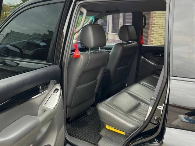 Черный Тойота Ленд Крузер Прадо 120, объемом двигателя 4 л и пробегом 168 тыс. км за 25000 $, фото 6 на Automoto.ua