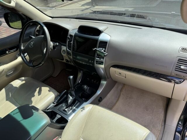 Черный Тойота Ленд Крузер Прадо 120, объемом двигателя 4 л и пробегом 313 тыс. км за 18400 $, фото 14 на Automoto.ua