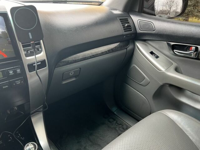 Черный Тойота Ленд Крузер Прадо 120, объемом двигателя 4 л и пробегом 163 тыс. км за 22500 $, фото 13 на Automoto.ua