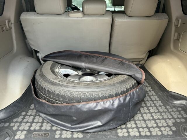 Черный Тойота Ленд Крузер Прадо 120, объемом двигателя 4 л и пробегом 313 тыс. км за 18400 $, фото 13 на Automoto.ua