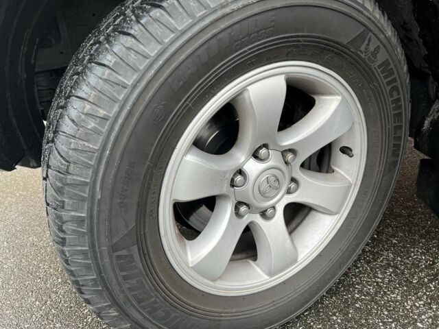 Черный Тойота Ленд Крузер Прадо 120, объемом двигателя 4 л и пробегом 163 тыс. км за 22500 $, фото 17 на Automoto.ua