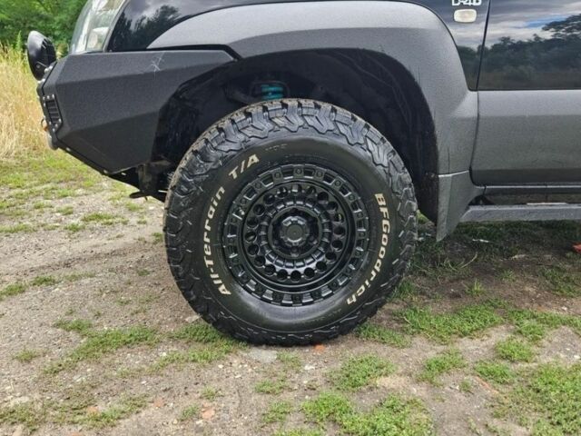 Черный Тойота Ленд Крузер Прадо 120, объемом двигателя 3 л и пробегом 245 тыс. км за 3700 $, фото 7 на Automoto.ua