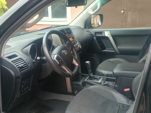 Черный Тойота Ленд Крузер Прадо 120, объемом двигателя 3 л и пробегом 82 тыс. км за 30000 $, фото 3 на Automoto.ua