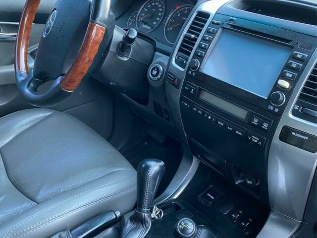 Чорний Тойота Ленд Крузер Прадо 120, об'ємом двигуна 2.5 л та пробігом 337 тис. км за 284 $, фото 6 на Automoto.ua