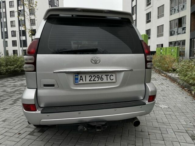 Серый Тойота Ленд Крузер Прадо 120, объемом двигателя 4 л и пробегом 220 тыс. км за 12500 $, фото 7 на Automoto.ua