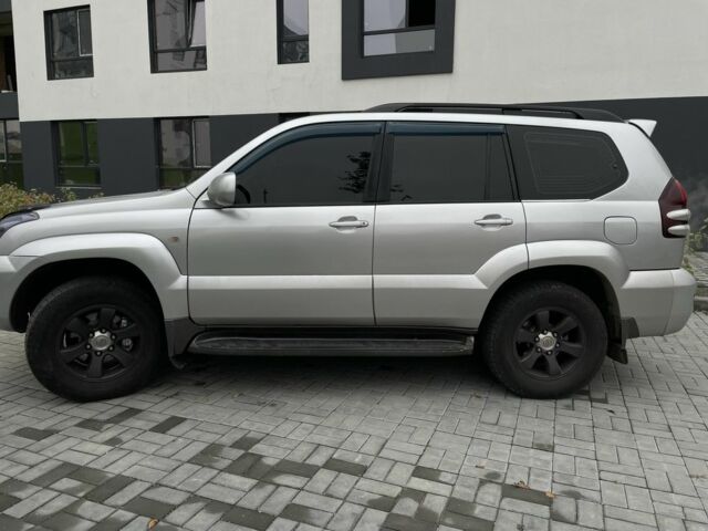 Серый Тойота Ленд Крузер Прадо 120, объемом двигателя 4 л и пробегом 220 тыс. км за 12500 $, фото 6 на Automoto.ua