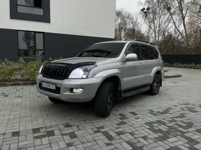 Серый Тойота Ленд Крузер Прадо 120, объемом двигателя 4 л и пробегом 220 тыс. км за 12500 $, фото 5 на Automoto.ua