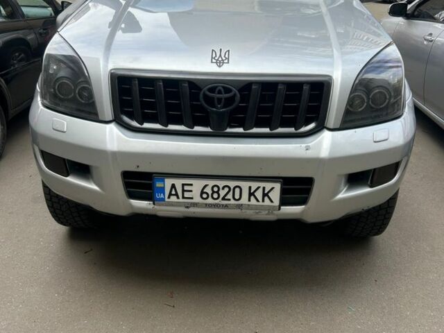 Серый Тойота Ленд Крузер Прадо 120, объемом двигателя 4 л и пробегом 3 тыс. км за 15500 $, фото 1 на Automoto.ua