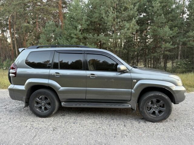 Сірий Тойота Ленд Крузер Прадо 120, об'ємом двигуна 4 л та пробігом 285 тис. км за 13500 $, фото 1 на Automoto.ua