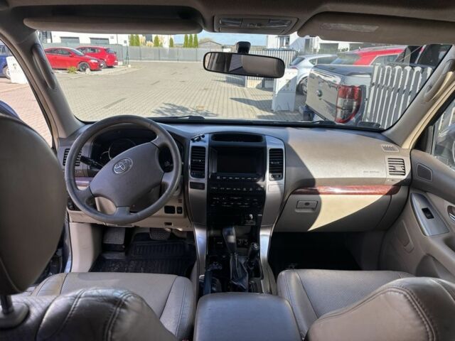 Серый Тойота Ленд Крузер Прадо 120, объемом двигателя 3 л и пробегом 338 тыс. км за 3250 $, фото 5 на Automoto.ua