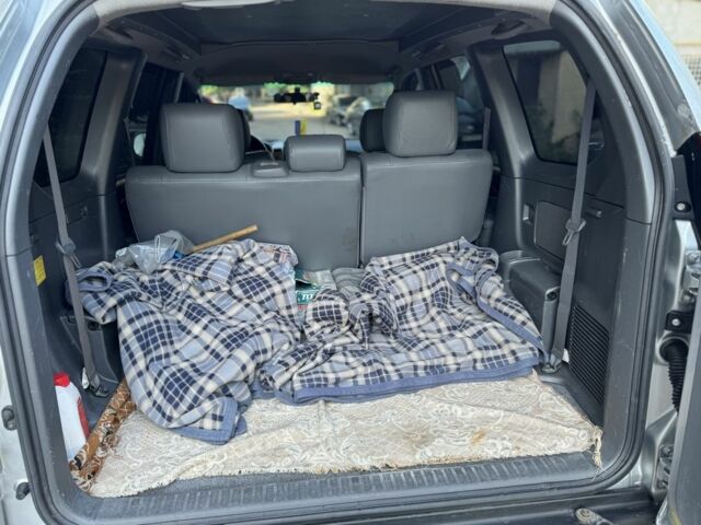 Серый Тойота Ленд Крузер Прадо 120, объемом двигателя 2.7 л и пробегом 360 тыс. км за 9900 $, фото 5 на Automoto.ua