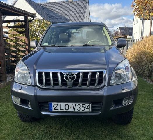 Серый Тойота Ленд Крузер Прадо 120, объемом двигателя 3 л и пробегом 338 тыс. км за 3250 $, фото 1 на Automoto.ua