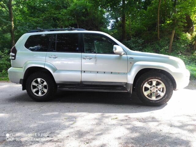 Сірий Тойота Ленд Крузер Прадо 120, об'ємом двигуна 3 л та пробігом 151 тис. км за 6943 $, фото 2 на Automoto.ua