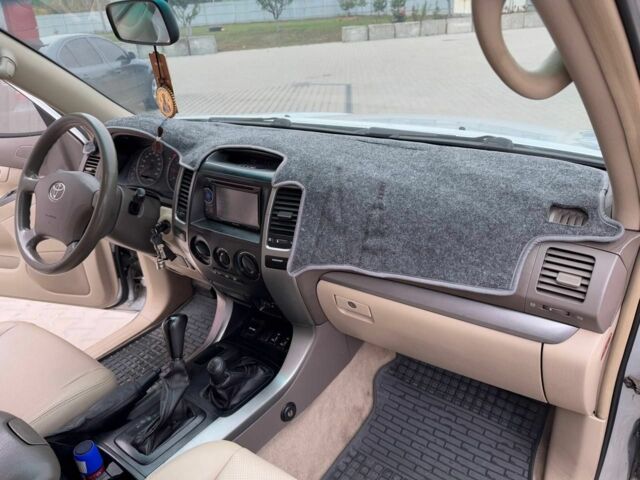 Сірий Тойота Ленд Крузер Прадо 120, об'ємом двигуна 2.7 л та пробігом 330 тис. км за 10500 $, фото 9 на Automoto.ua