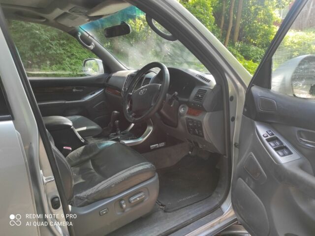 Сірий Тойота Ленд Крузер Прадо 120, об'ємом двигуна 3 л та пробігом 151 тис. км за 6943 $, фото 4 на Automoto.ua