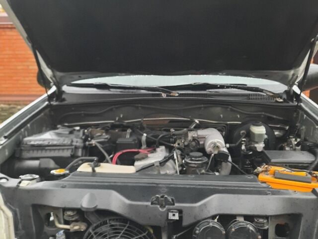 Серый Тойота Ленд Крузер Прадо 120, объемом двигателя 2.7 л и пробегом 270 тыс. км за 7800 $, фото 1 на Automoto.ua