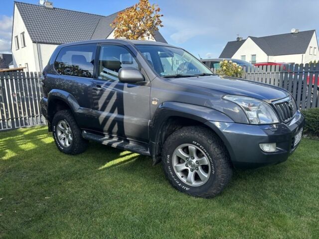 Серый Тойота Ленд Крузер Прадо 120, объемом двигателя 3 л и пробегом 338 тыс. км за 3250 $, фото 2 на Automoto.ua