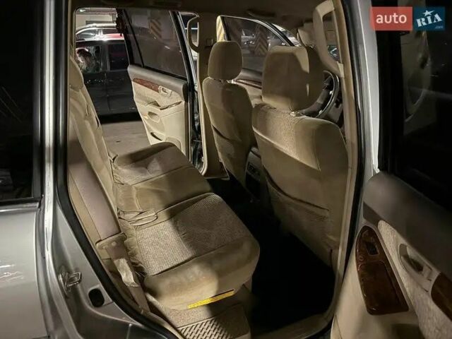 Тойота Ленд Крузер Прадо 120 2004 у Харкові на Automoto.ua Сірий Тойота Ленд Крузер Прадо 120, об'ємом двигуна 2.7 л та пробігом 300 тис. км за 11000 $, фото 9 на Automoto.ua